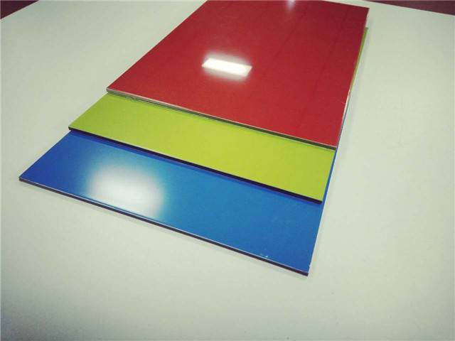 Cor vívida do painel composto de alumínio vermelho do PE do Acp e nível mais alto 2mm do brilho