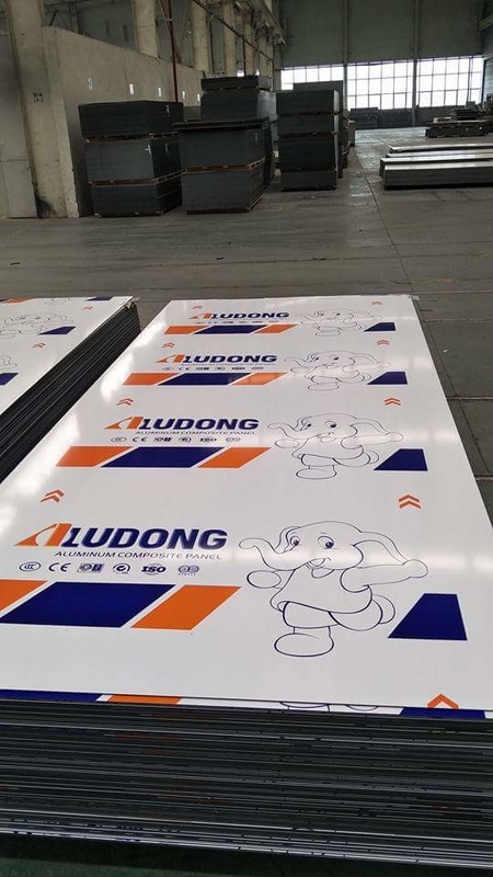Painel composto de alumínio PVDF com revestimento nano-PVDF e pintura nanométrica auto-limpeza para decoração arquitetônica elegante e 15-