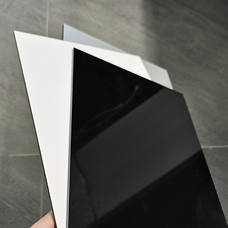 Mais de 5% de alongamento Painel composto de alumínio PVDF 1220mm-1570mm Largura Material do núcleo PE
