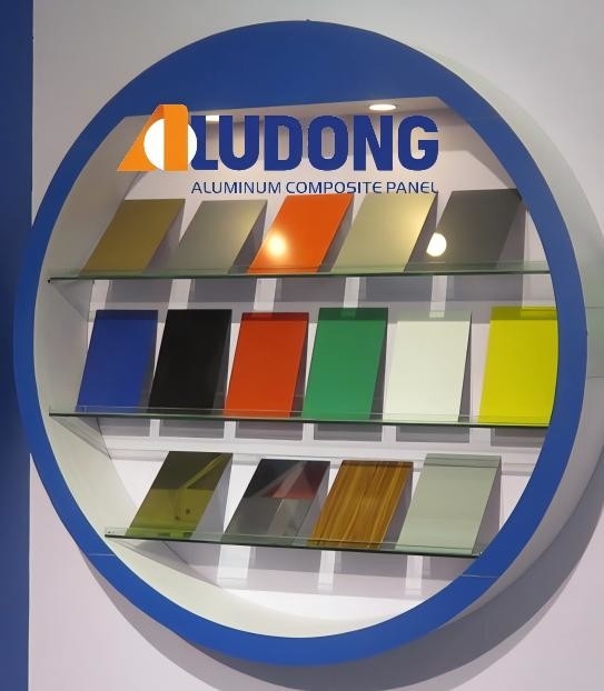 Painel composto de alumínio PVDF personalizável com uma ampla gama de cores disponíveis
