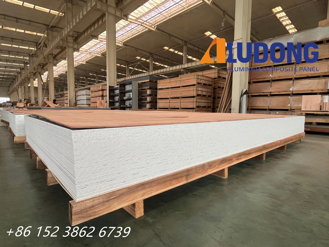 FR B1 PVDF revestido painel de alumínio composto à prova de fogo espessura 4 mm para edifícios