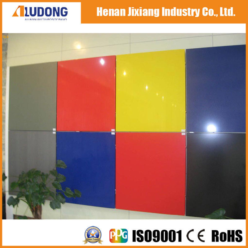 Venda Quente Painel de Alumínio Composto 4x8 ft PVDF PE revestido resistente ao fogo Leve Personalizado Disponível para decoração interior exterior