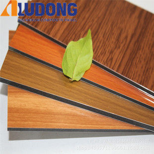Grão de madeira de fábrica OEM ACP 4mm, revestimento PVDF, superfície anti-riscos para revestimento de parede interior exterior mais vendido