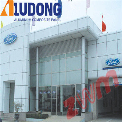 0.18mm Ultra Thin Glossy PE / PVDF Coated Aluminium Coil para impressão de revestimento de sinalização