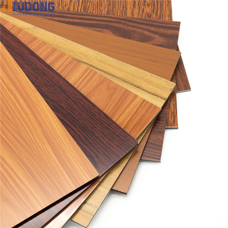 Grão de madeira de fábrica OEM ACP 4mm, revestimento PVDF, superfície anti-riscos para revestimento de parede interior exterior mais vendido