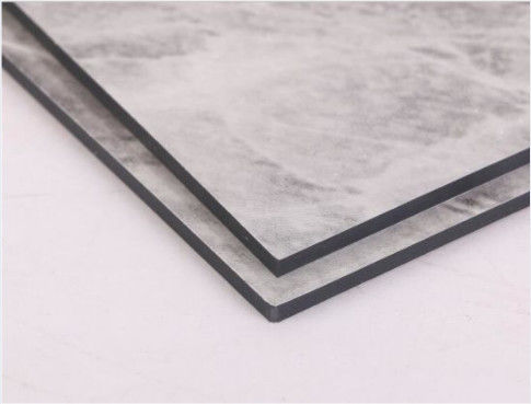 Embalagem segura 3mm Grão de mármore ACM/ ACP PE Revestimento PVDF, fácil limpeza e resistente a arranhões para cozinha Backsplash em estoque