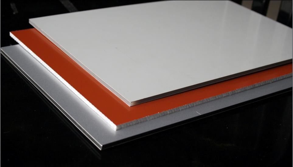 Alto brilhante ACP Alucobond desenho painel de alumínio composto para revestimento de cartazes, cortinas e decoração interior abrigo interior
