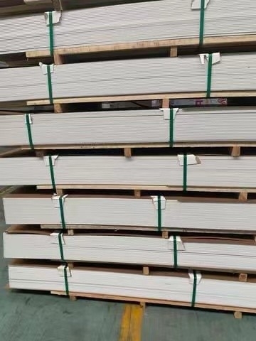 lados lustrosos metálicos contínuos do painel composto de alumínio do PE de 3mm 4mm 5mm dois coloridos
