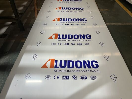 4*0,40mm FR B1 Grade Fire Retardant Aluminium Composite Panel para Shopping Center, Hotel, Estação de Comboios etc.