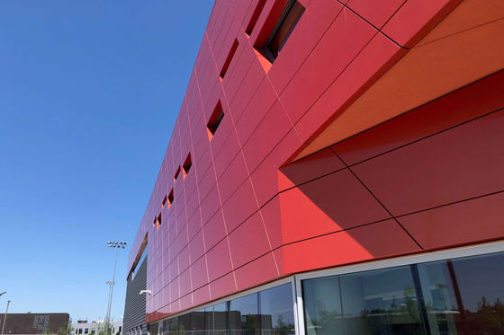 Painel de alumínio composto de alto brilho com revestimento PVDF Proteção final para a superfície do seu edifício